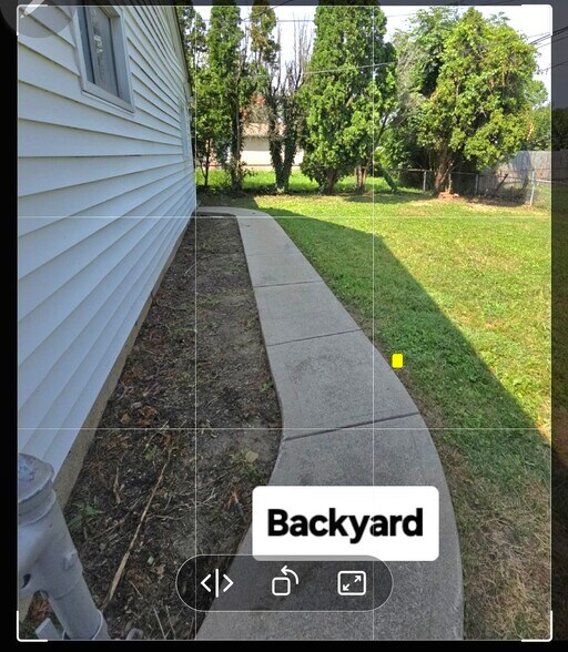 Backyard + Fenced-In Yard - 4236 Astor Ave