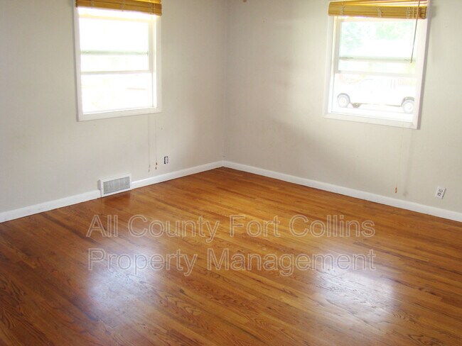 Building Photo - 1812 Broadview Pl