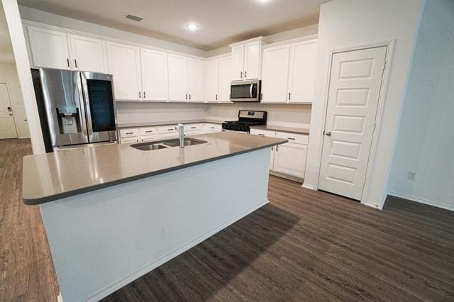 Building Photo - 4011 Delta Dr