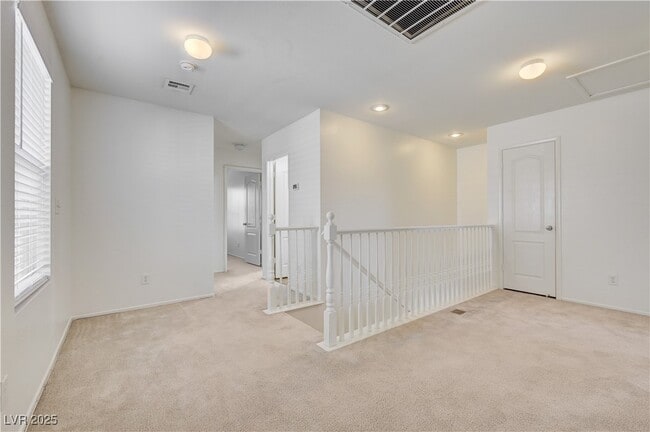 Building Photo - 9252 Valley Ranch Ave