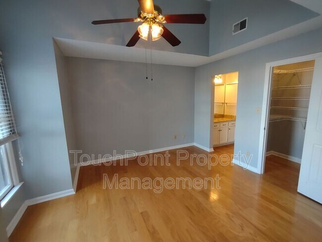 Building Photo - 9041 J M Keynes Dr