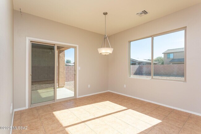 Building Photo - 12073 W Hailey Ln