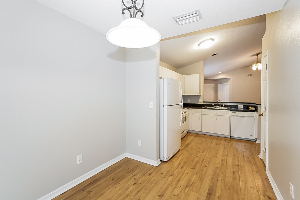 Building Photo - 7445 Oxford Garden Cir