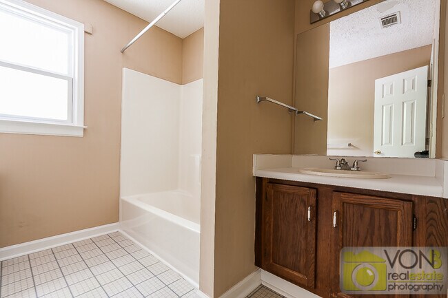 Building Photo - 5259 Spring Tide Ln