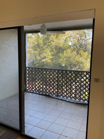 Building Photo - 2309 W Texas Ave