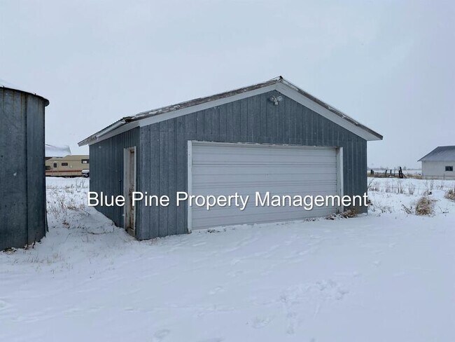 Building Photo - 53 N 4400 E