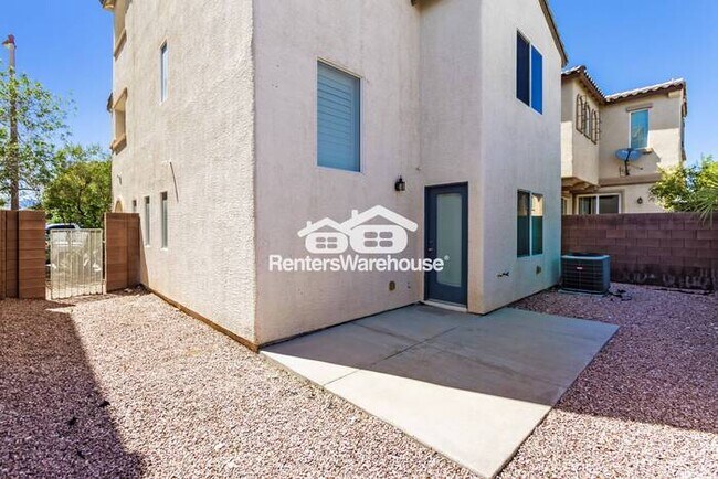 Building Photo - Discover the perfect blend of style and co...