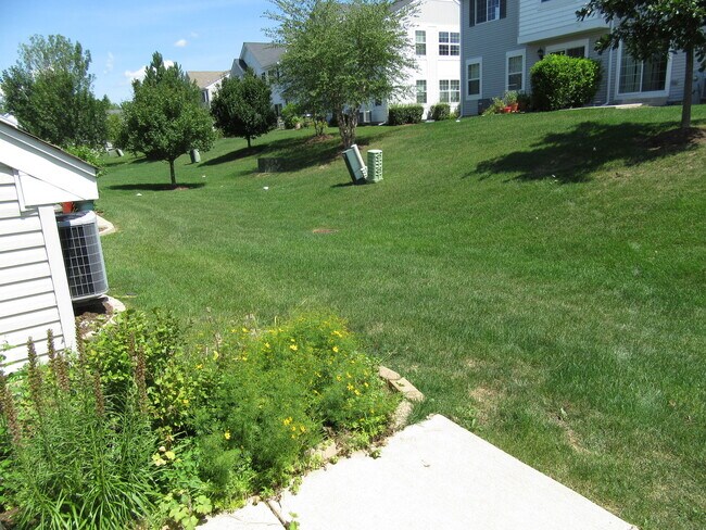 Building Photo - 32461 Rushmore Ave