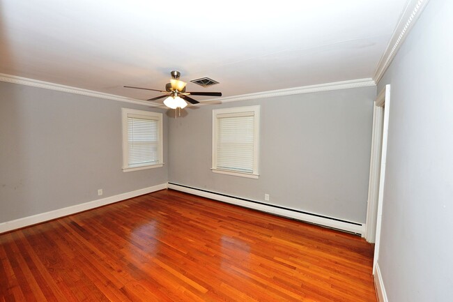 Building Photo - Water View, private wooded lot on dead end...