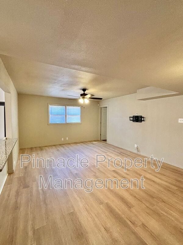 Building Photo - 1705 Hassell St