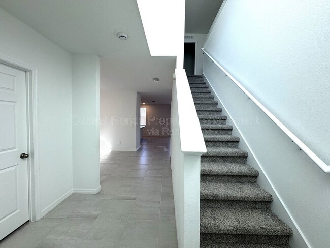 Building Photo - 2958 Sunstar Dr