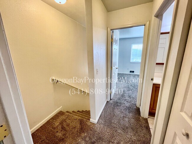 Building Photo - Blanco Ave. Duplexes