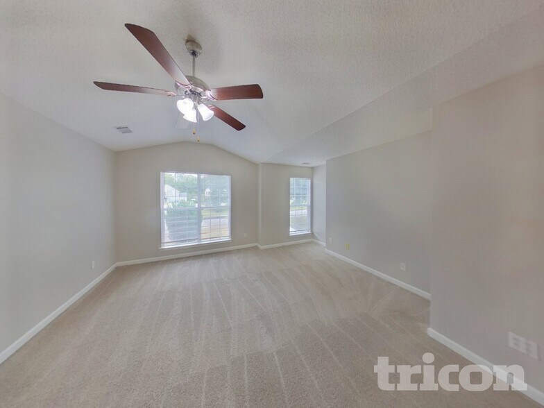 Building Photo - 123 Galway Ln