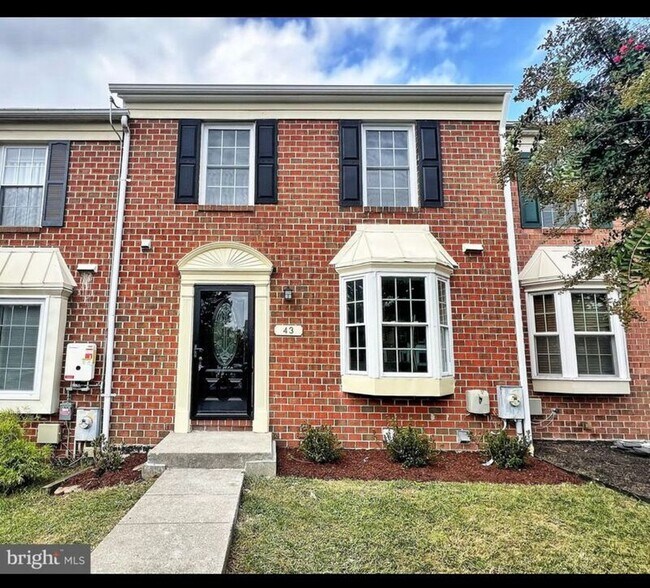 Primary Photo - 43 Wellspring Cir