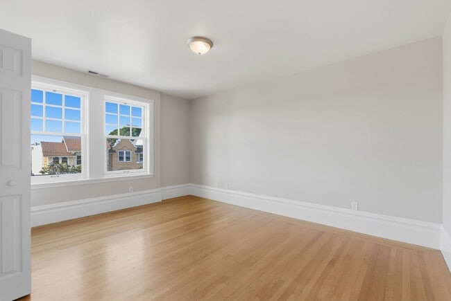 Building Photo - San Francisco Charm with Modern Upgrades