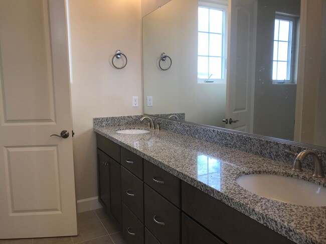 Building Photo - Spacious Home - Newer Build TOSCANO Neighb...