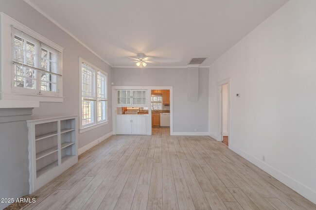 Building Photo - 711 E McKinley St