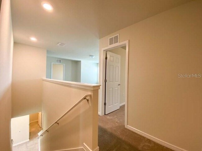Building Photo - 1579 Aspen Ave