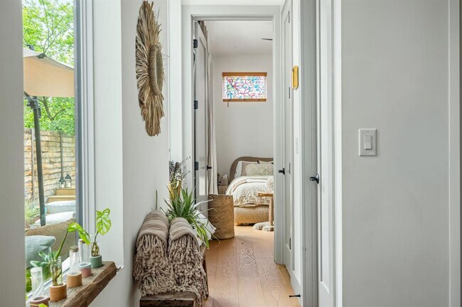 Building Photo - 2507 Audubon Pl