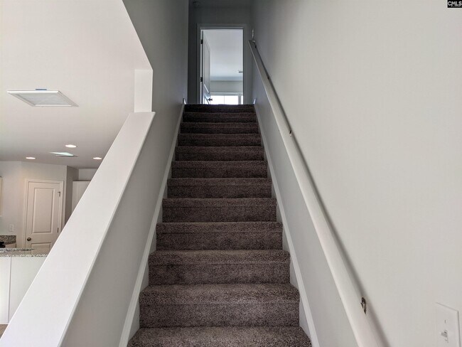 Building Photo - 531 Moresby Wy