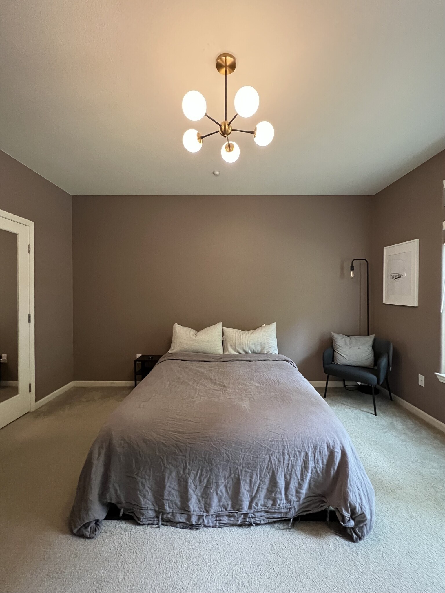 Spacious master bedroom - 837 Font Ter