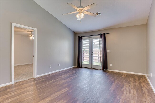 Building Photo - 131 Bevington Dr
