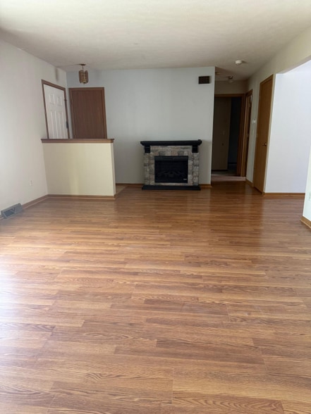 Building Photo - 705 Kelsey Ct