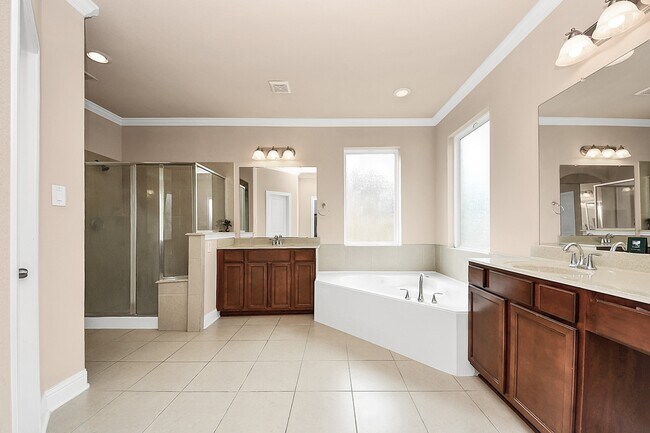 Building Photo - 22719 Shieldhall Ln