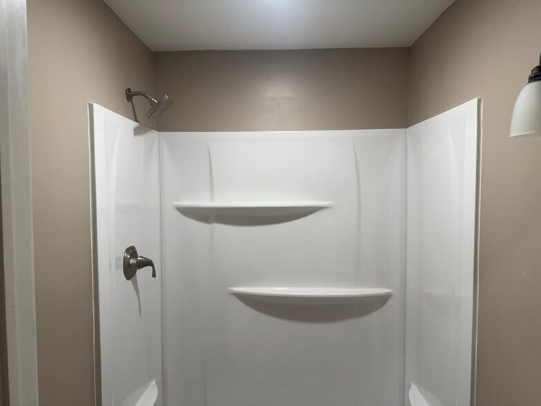 Building Photo - 1617 Lawton Ave