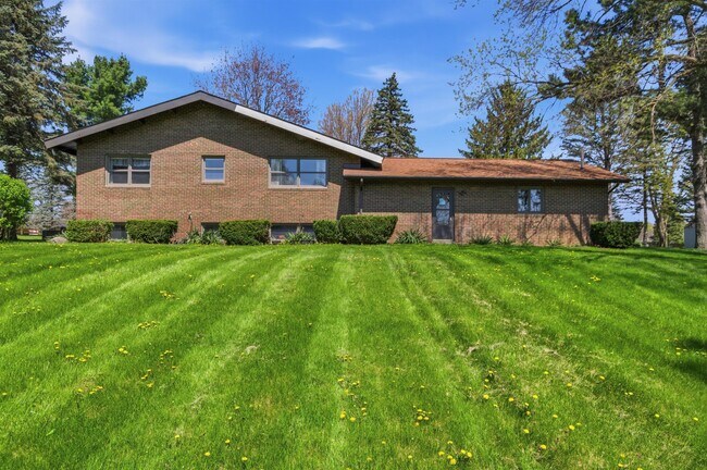 Building Photo - 3942 Stark Ln