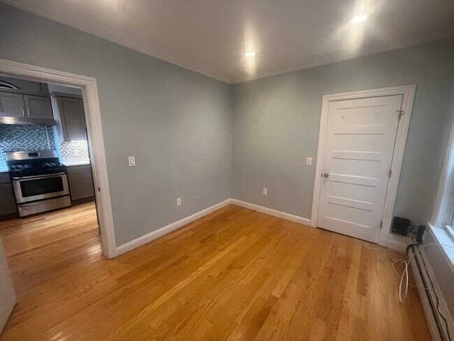 Building Photo - 841 Dorchester Ave