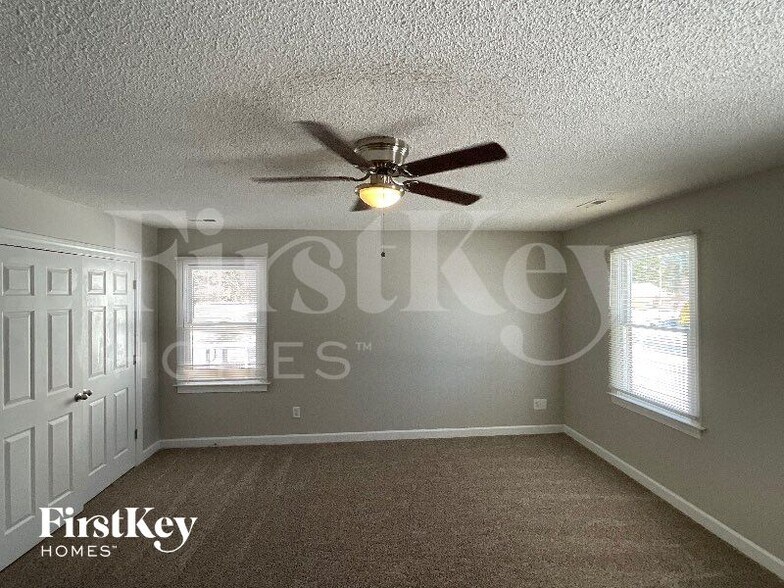 Building Photo - 3801 Blairwood St