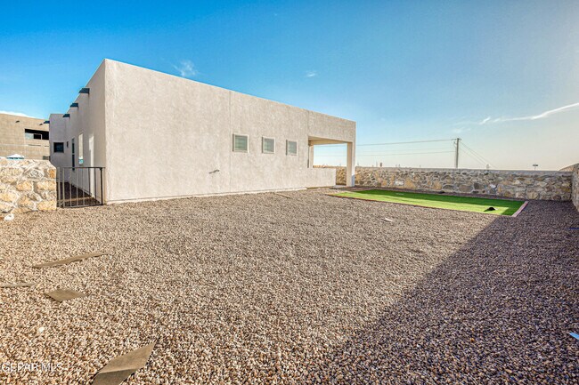 Building Photo - 903 Dewsbury Wy