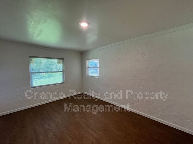 Building Photo - 1345 Winnifred St