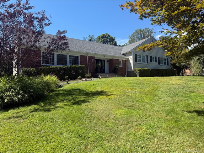 Primary Photo - 29 Eastview Dr
