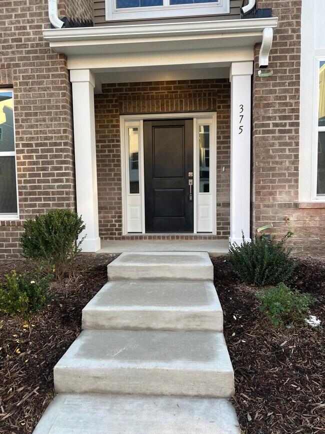 Building Photo - 375 Chesapeake Cmns St