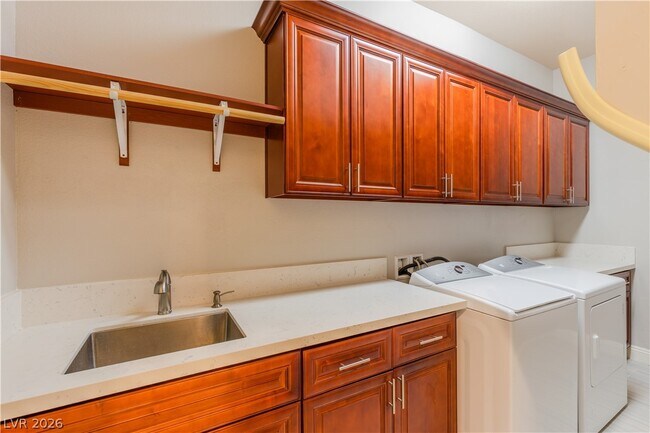 Building Photo - 5838 Exbury Gardens Ct