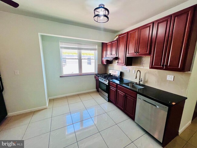 Building Photo - 1926 S 7th St