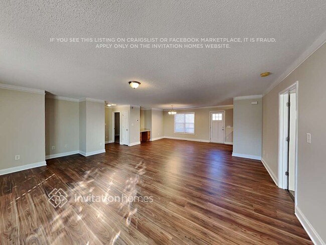 Building Photo - 5311 Oaktree Dr