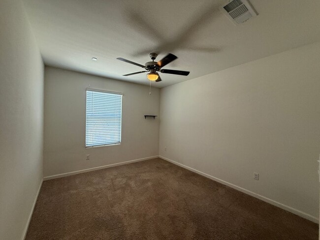 Building Photo - 5531 W Flint Way