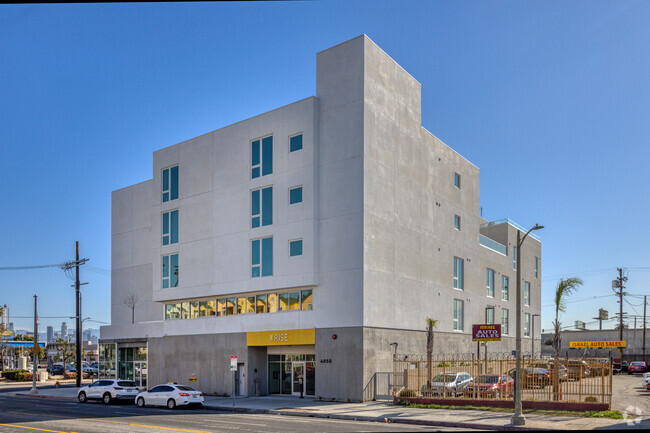 The Rise Apartments - 4050 S Figueroa St Los Angeles Ca 90037 