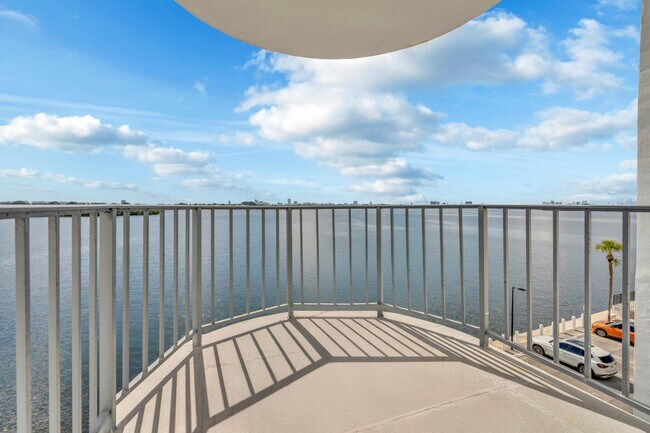 Building Photo - 11930 N Bayshore Dr