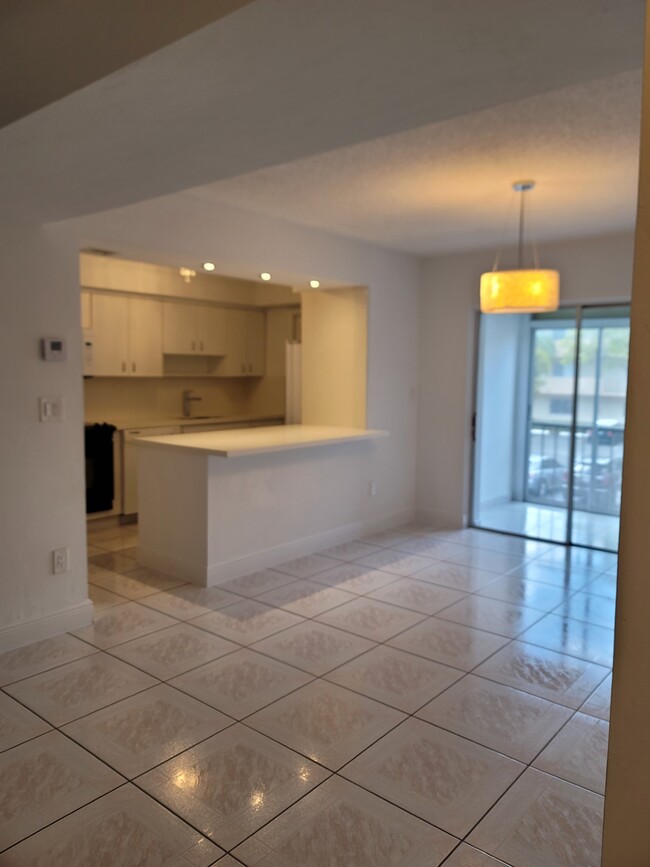 Building Photo - 8401 SW 107th Ave