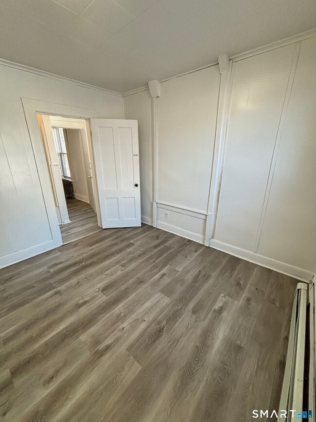 Building Photo - 126 Main St