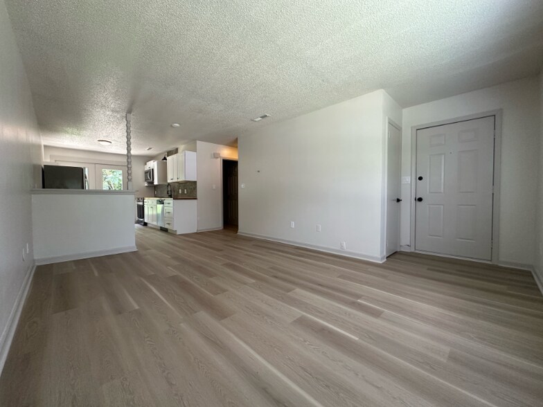 Building Photo - 8726 Millard Lee Ln