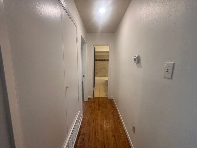 Building Photo - 1508-1510 Blackwell Drive