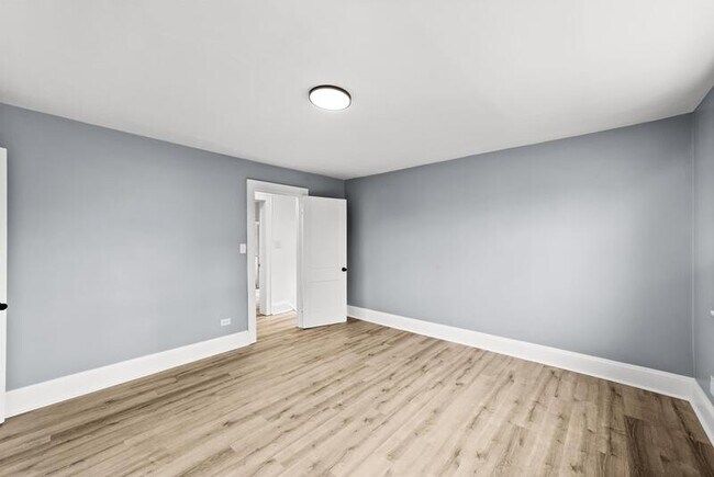 Building Photo - 11100 Thrush Ave