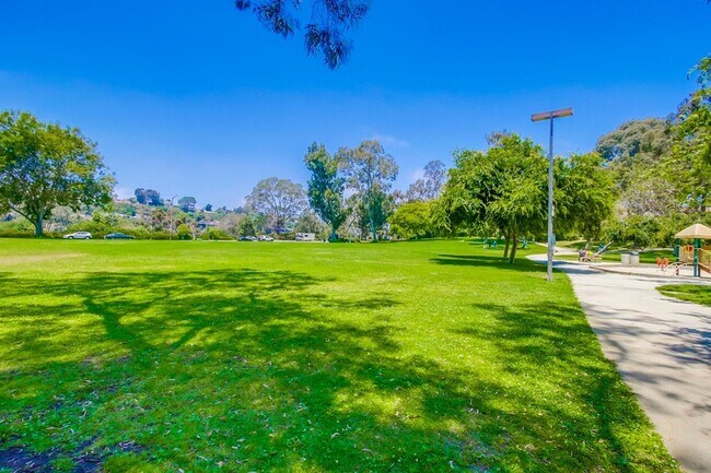 Building Photo - Spacious La Jolla Townhome in Desirable Wo...