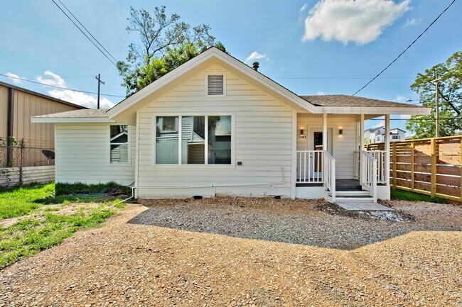 Primary Photo - 1700 Durham Dr