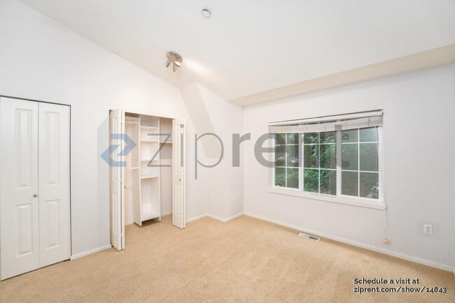 Building Photo - 18211 NE 95th Way